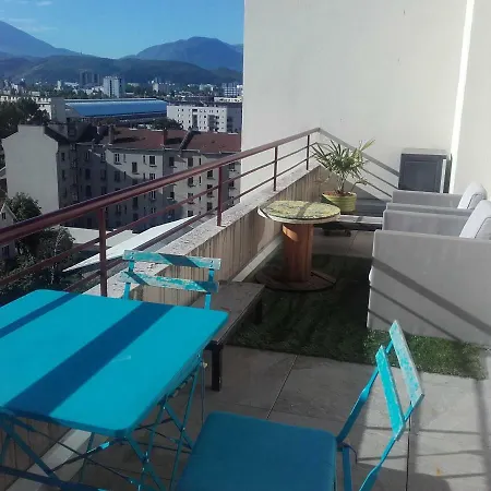 Les Terrasses De Libération